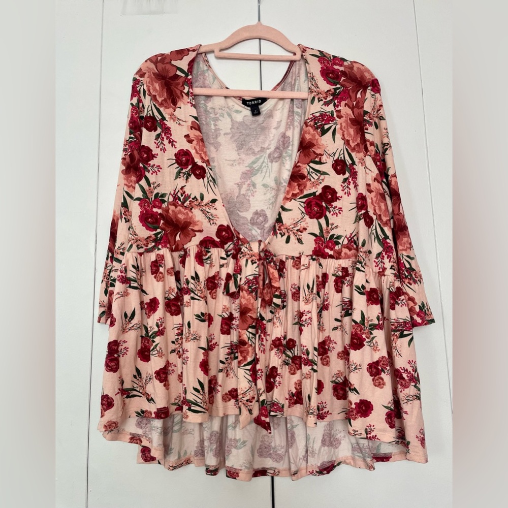 Torrid Front Tie Top, Size 2 (18/20)